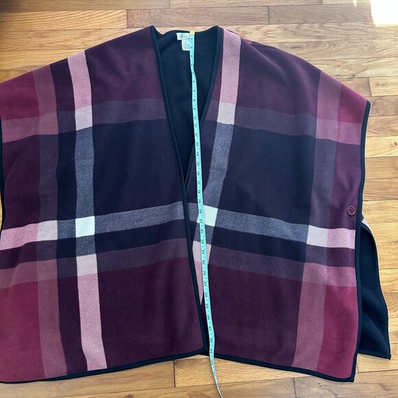 D&Co Burgundy & Black Plaid Open Front Poncho Cape XL/1X - Picture 9 of 9